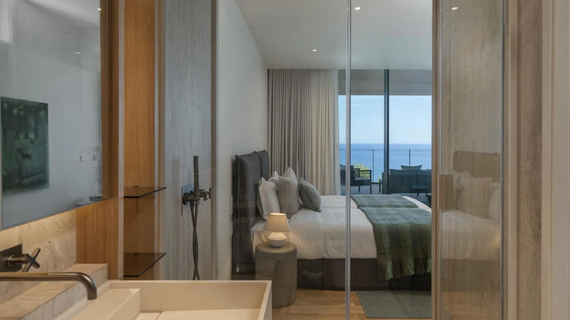 Appartamento Savoy Monumentalis V A Retreat In An Icon Of Luxury Funchal  Portogallo