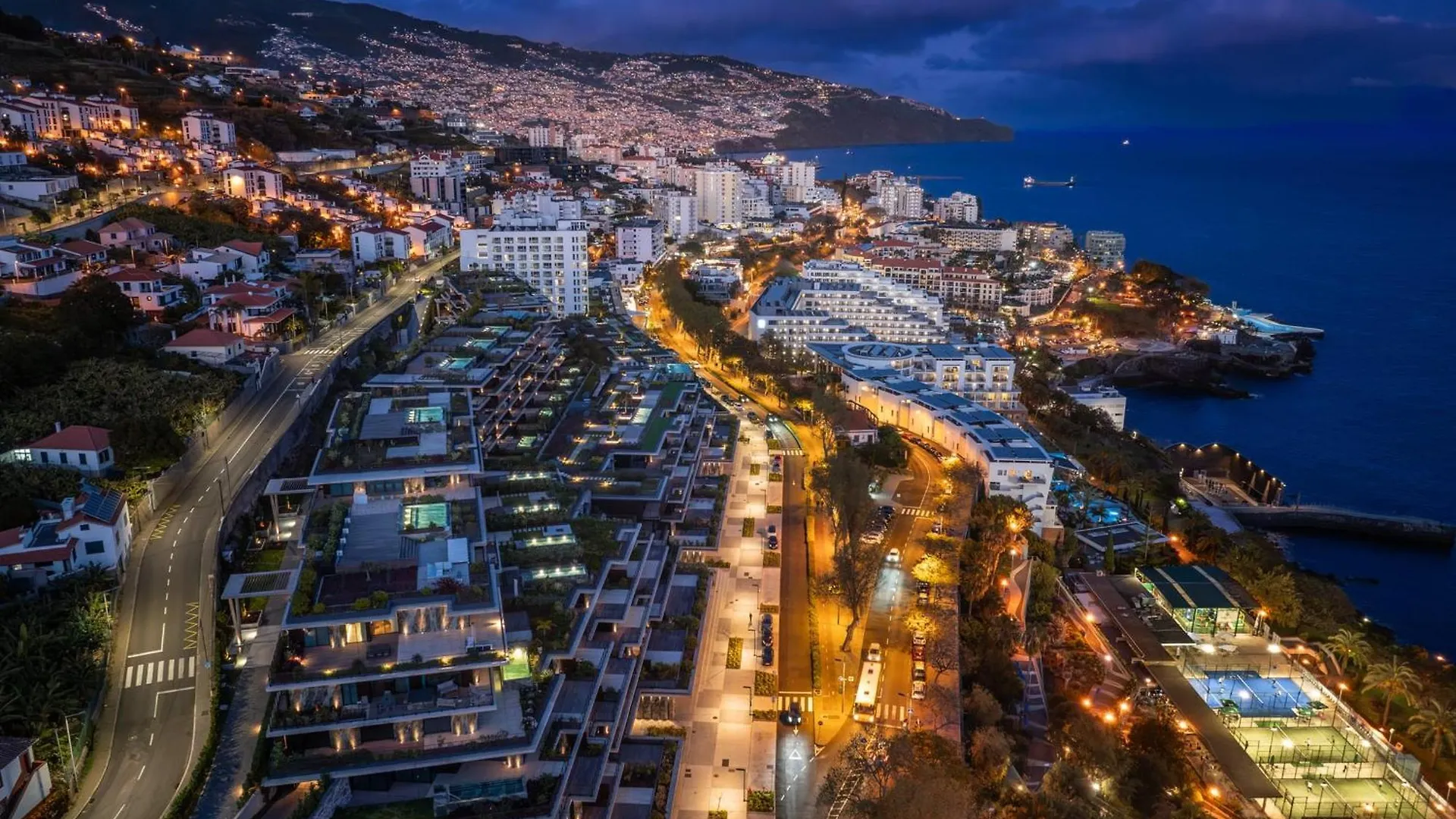 Appartamento Savoy Monumentalis V A Retreat In An Icon Of Luxury Funchal   Funchal (Madeira)